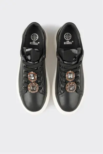 Black Women's Sports Shoe - Black - 4