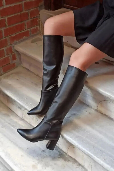 Black zipper knee-high heeled boots. - 12