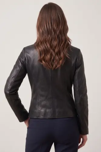 Black zippered genuine leather women's jacket - 5