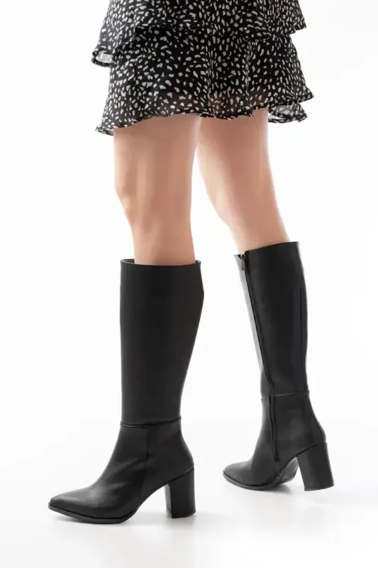 Black zippered leather boots - 3