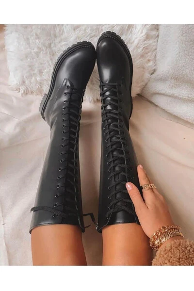 Black, zippered, long boots. - KAYGISIZ KUNDURA
