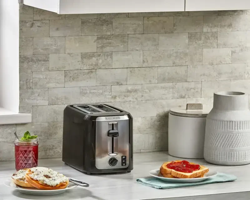 BLACK+DECKER 2-Slice Toaster, Extra Wide Slots & Bagel Function - 6