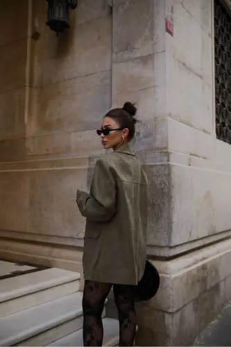 блейзер оверсайз свободного кроя на трех пуговицах на подкладке, мягкая ткань нубук-замша, аналог pinterest - хаки - FMNBUTIK (1)
