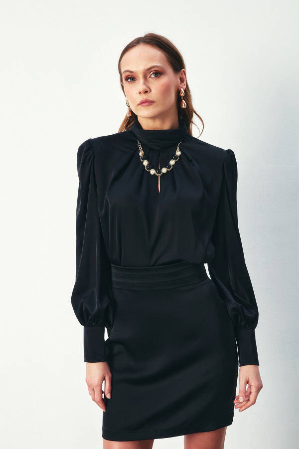 Blouse with Necklace Accessory - BLACK - 3