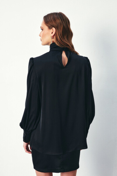 Blouse with Necklace Accessory - BLACK - 5