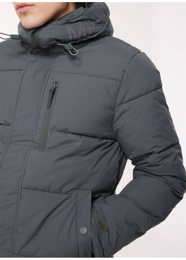 Blue green men's jacket with hood. - 11