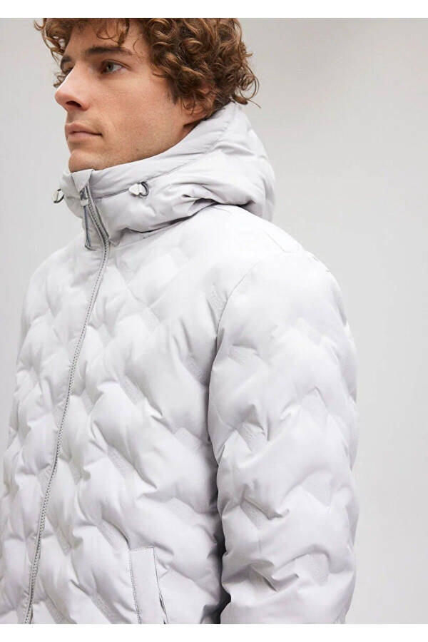 Blue hooded, quilted grey jacket - 6