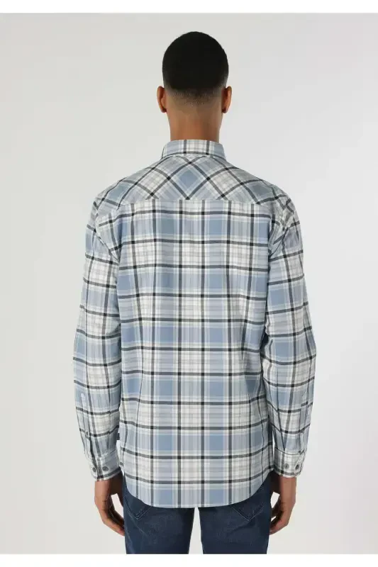 Blue, long-sleeved, regular fit men's shirt with a checkered pocket detail. - 2