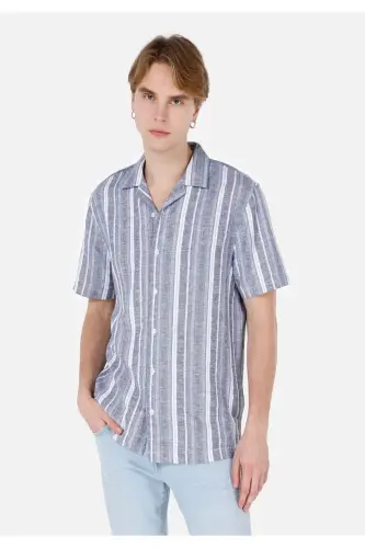 Blue men's short-sleeved shirt - 1
