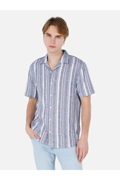 Blue men's short-sleeved shirt - 1