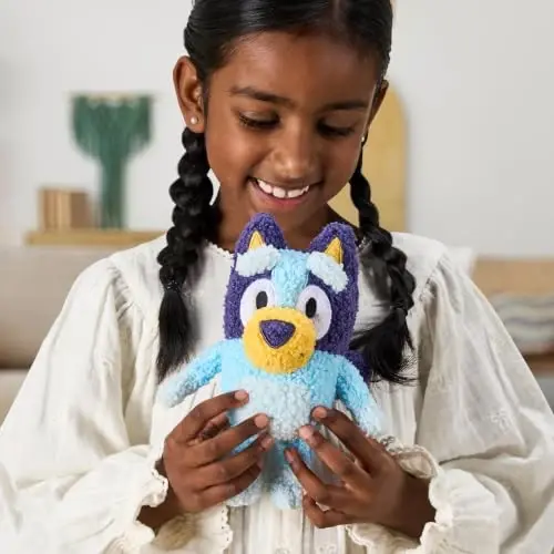 Bluey Plush Teddy and Grey Dancer 2-Pack, Soft Deluxe Fabric | Embroidered details, perfect size to cuddle & take anywhere; Bluey toy for kids, showtime or storytime - BLUEY (1)