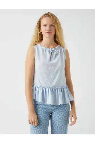 Блузка без рукавов с завязками из атласной ткани - 3