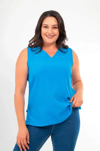 Блузка оверсайз с V-образным вырезом, разрезами и без рукавов цвета индиго - 1