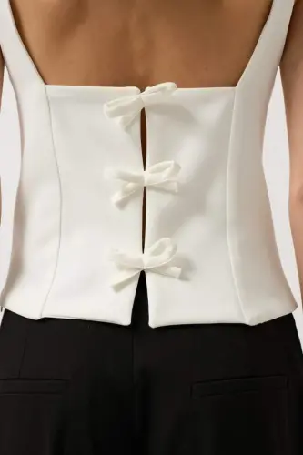 Блузка с деталью ленты на спине - 4