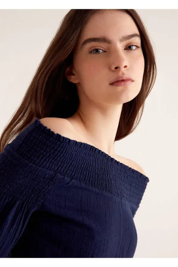 Блузка с открытыми плечами - 4