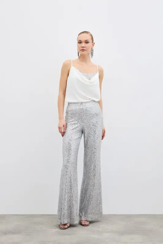 Блузка с открытыми плечами - Экру - 6