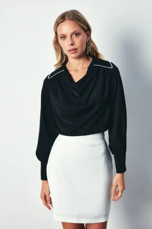 Блузка с открытыми плечами, украшенная бисером, свободного кроя - ЧЕРНАЯ - SATEEN