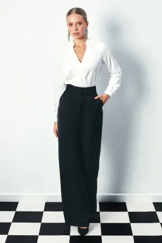 Блузка с V-образным вырезом в полоску с блеском - ЭКРУ - 1