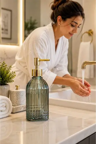 Bodrum Tekli Cam Sıvı Sabunluk YEŞİL || Modern Lüks Banyo Aksesuarı Dekoratif Sıvı Sabunluk Sabun Dispenseri Banyo & Mutfak İçin Tezgah Üstü Lavabo || GOLD POMPALI || Bulaşık Deterjanı El Sabunu - Bodrum Tekli Sıvı Sabunluk YEŞİL - ANGDESİGN (1)