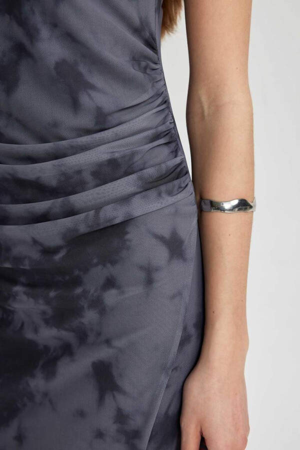 Bodycon Baland Yaka Batik Tül Yengsiz Midi Ko'ylak Antrasit - 5