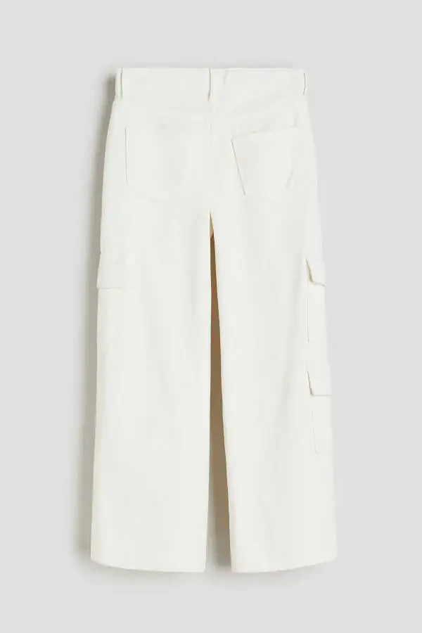 Loose Fit Wide Leg Cargo Jeans - 2