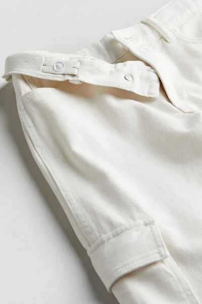 Loose Fit Wide Leg Cargo Jeans - 3