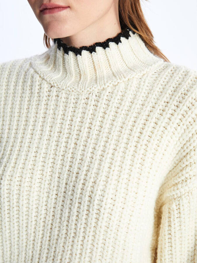 Bologna - Contrast Detail Relaxed Fit Turtleneck Sweater - Ecru Color - 9