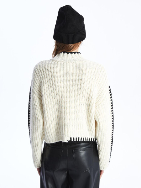 Bologna - Contrast Detail Relaxed Fit Turtleneck Sweater - Ecru Color - 5