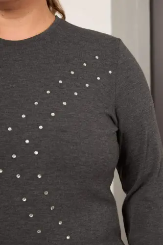 Большая блузка с геометрическим рисунком и камнями, антрацит - 2