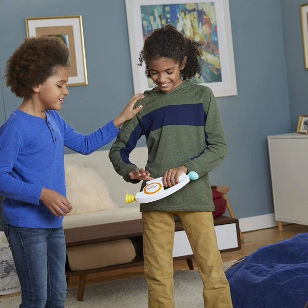 Bop It! Electronic Game for Kids Ages 8 and Up, Kids Board Games for 1+ Players, Kids Gifts- - 4