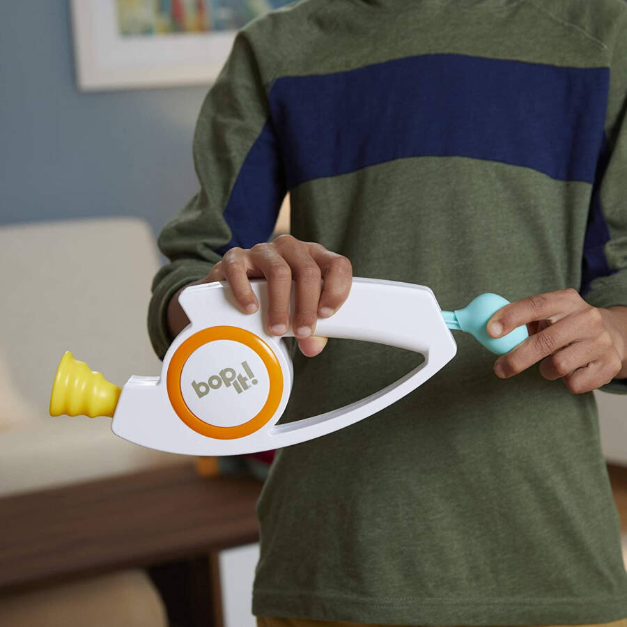 Bop It! Электронная игра для детей от 8 лет и старше, детские игры для 1+ игроков - 3