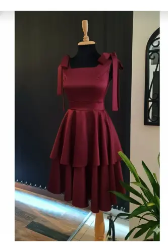 Bordo Saten Kumaştan Katkat Etekli Mezuniyet Elbisesi-Bordo 
