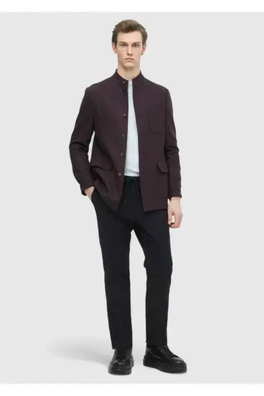 Бордовый прямой пиджак на плечах, облегающий, шерстяная смесь, вязаный. - 2