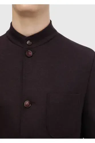 Бордовый прямой пиджак на плечах, облегающий, шерстяная смесь, вязаный. - 6