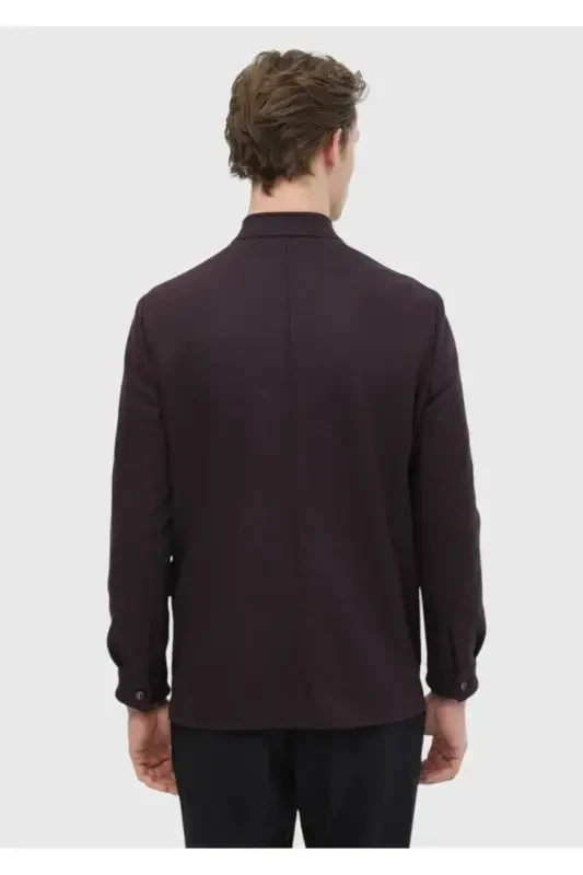 Бордовый прямой пиджак на плечах, облегающий, шерстяная смесь, вязаный. - 7