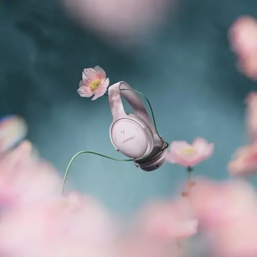 Bose QuietComfort Headphones - Wireless Bluetooth Headphones, Active Over Ear Noise Cancelling and Mic, USB-C Charging, Deep Bass, Up to 24 Hours of Playtime, Petal Pink - Limited Edition Color - 6
