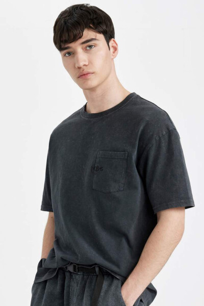 Boxy Fit Crew Neck Printed Short Sleeve T-Shirt Black - 1