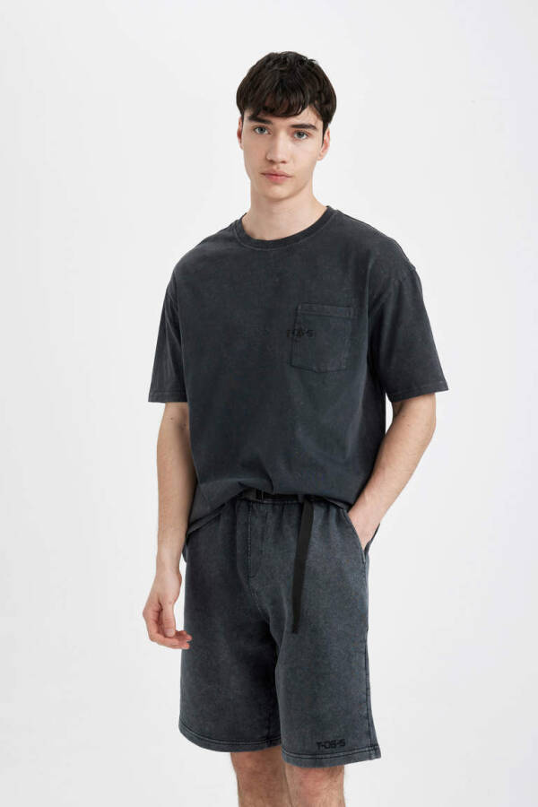 Boxy Fit Crew Neck Printed Short Sleeve T-Shirt Black - 4