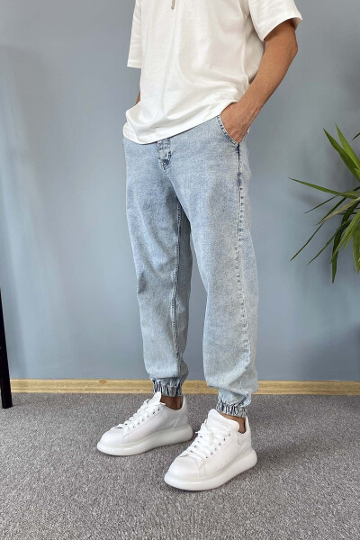 Boyfriend Jogger Jeans with Elastic Cuffs - 17