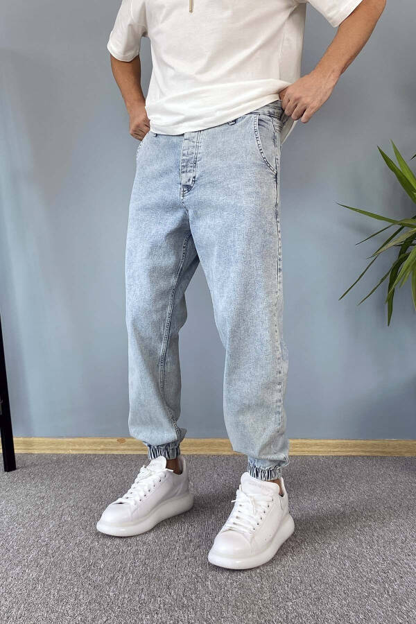 Boyfriend Jogger Jeans with Elastic Cuffs - 23