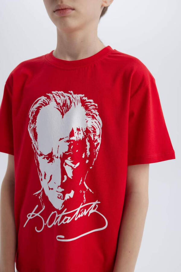 Boys 29 October Republic Day Crew Neck Atatürk Print Short Sleeve Red T-Shirt-Red - 8