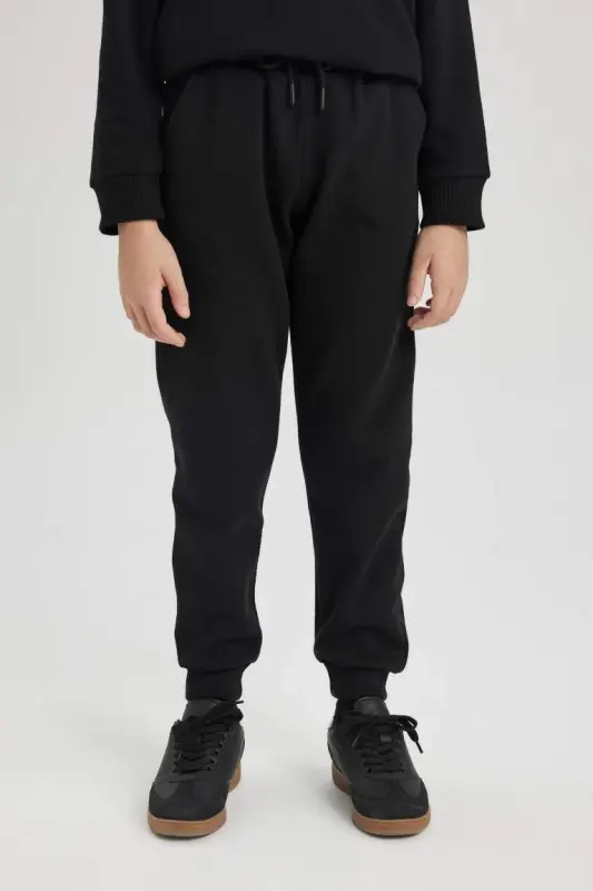 Boys' Basic Jogger Sweatpants in Black - 4