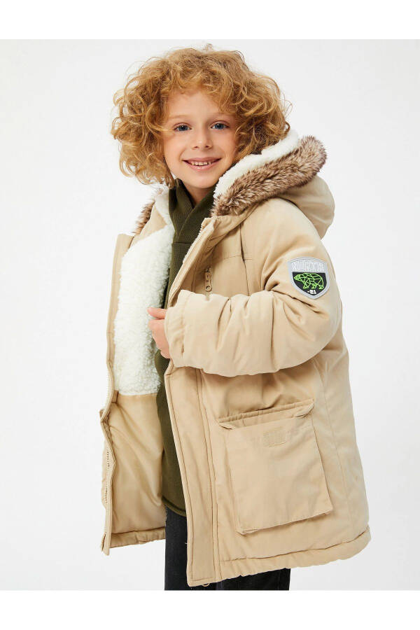 Boys' hooded coat with padded pockets, wind flap, fur lining, zipper. - 3