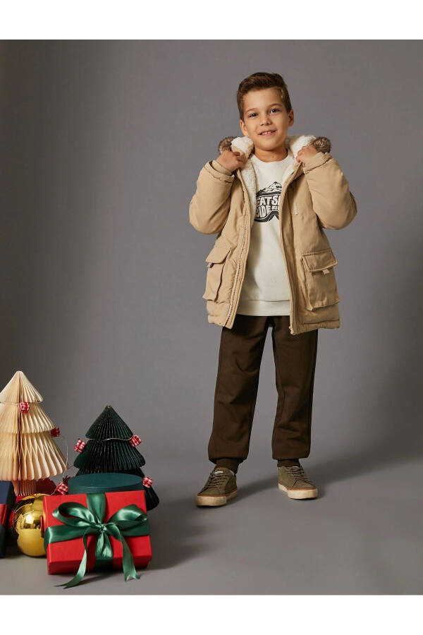 Boys' hooded coat with padded pockets, wind flap, fur lining, zipper. - 4