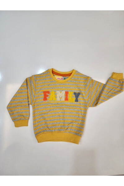 Boy's sweater - 1