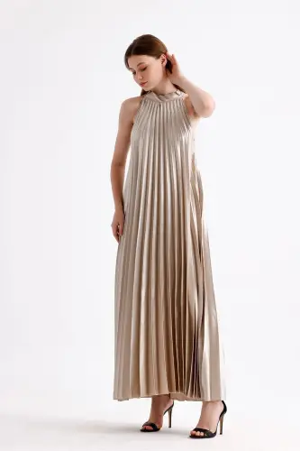 Boyundan Bağlamali Piliseli Dijital Baskili Kolsuz Saten Elbise | Elb34513 Bej-Bej 