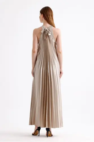 Boyundan Bağlamali Piliseli Dijital Baskili Kolsuz Saten Elbise | Elb34513 Bej-Bej - 5