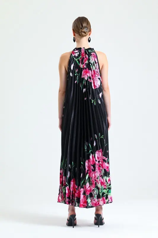 Boyundan Bağlamali Piliseli Dijital Baskili Kolsuz Saten Elbise | Elb34513 Siyah Çiçekli-Siyah Çiçekli - 5