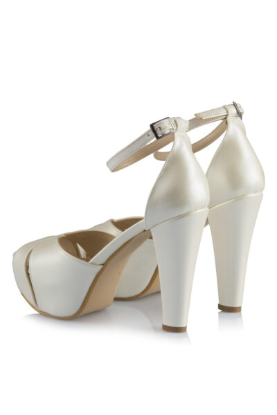 Bridal Shoes with Broken White Ribbon - 2