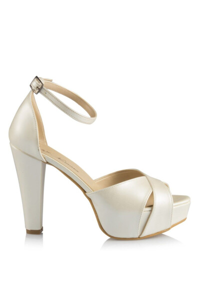 Bridal Shoes with Broken White Ribbon - 4